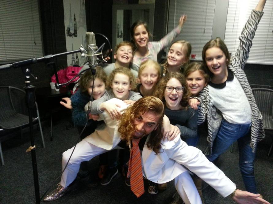 mt_ignore:real Rooie-Rico-met-kinderkoor-carnaval-2016