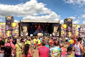 Rooie Rico op Kamping Kitsch Club in Kortrijk Belgie